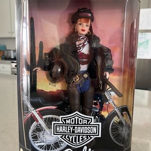 👩🏻‍🦰🏍️ RARE, VINTAGE 1998 HARLEY DAVIDSON BARBIE.